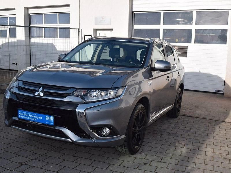 Gebraucht Mitsubishi Outlander P-HEV 203 PS (149 kW) 2017 Grau SUV