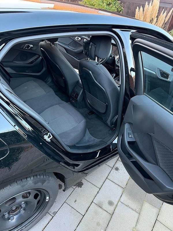 Gebraucht BMW 118 Advantage 140 PS (102 kW) 2019 Schwarz Kleinwagen