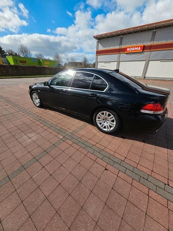 Gebraucht BMW 745L 333 PS (244 kW) 2002 Silber Limousine