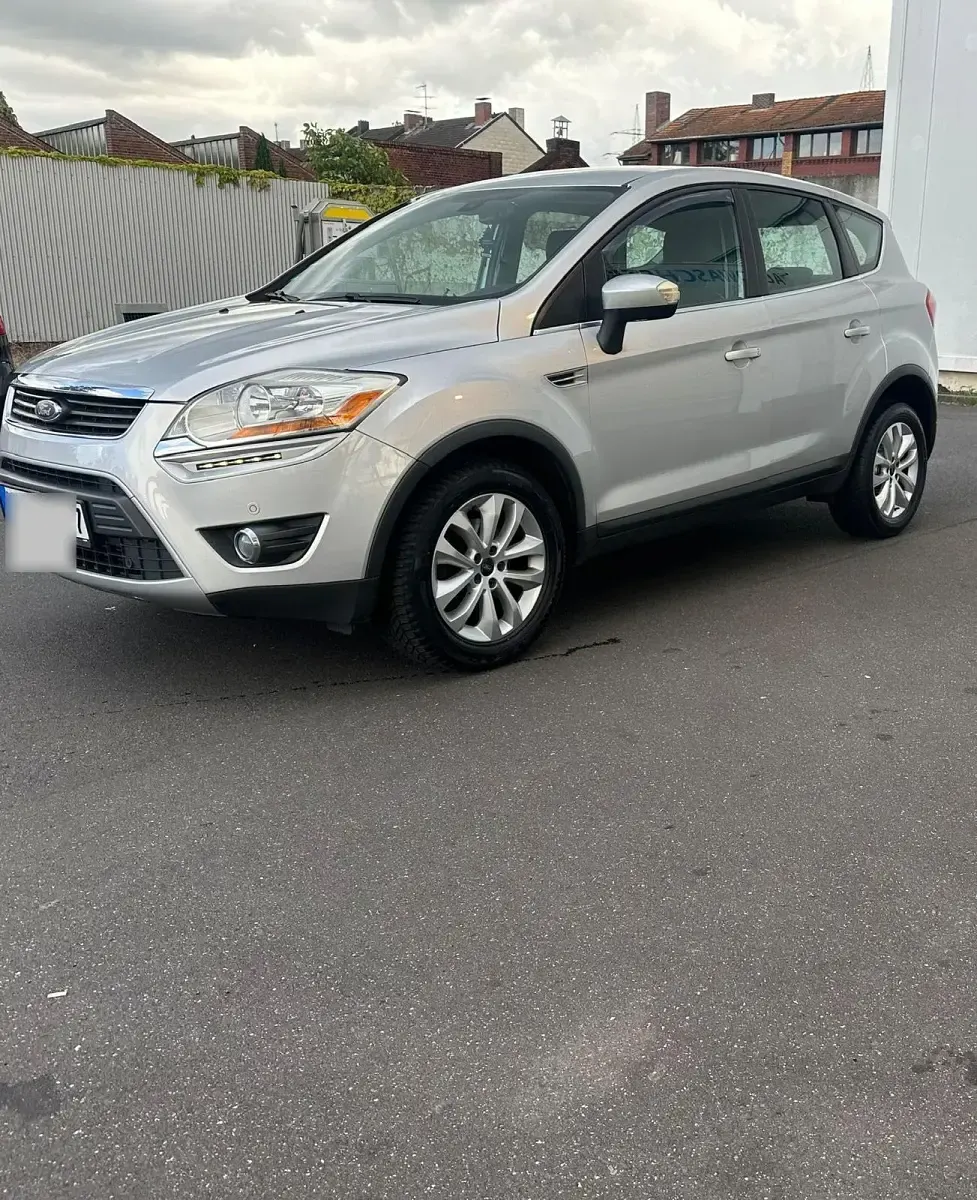 Gebraucht Ford Kuga 163 PS (119 kW) 2011 Silber SUV