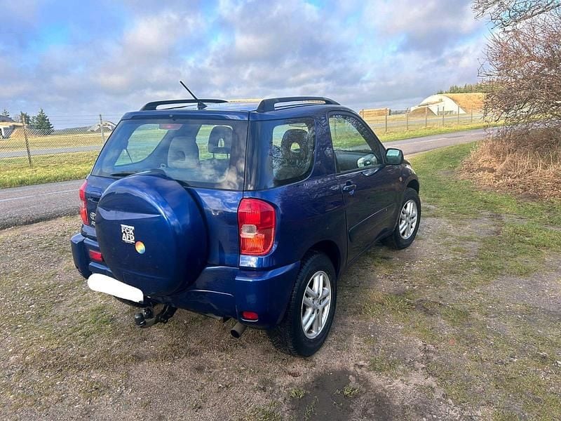 Gebraucht Toyota RAV4 125 PS (91 kW) 2003 Blau SUV