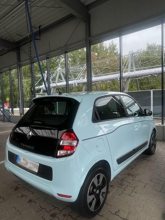 Blau Gebraucht 2017 Renault Twingo LIMITED Kleinwagen | 8.300 € (Fairer Preis) - Bild 1/4