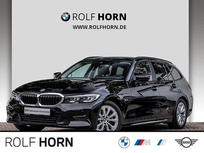 Schwarz uni Gebraucht 2022 BMW 320e Advantage Kombi | 22.820 € (Guter Preis) - Bild 1/4