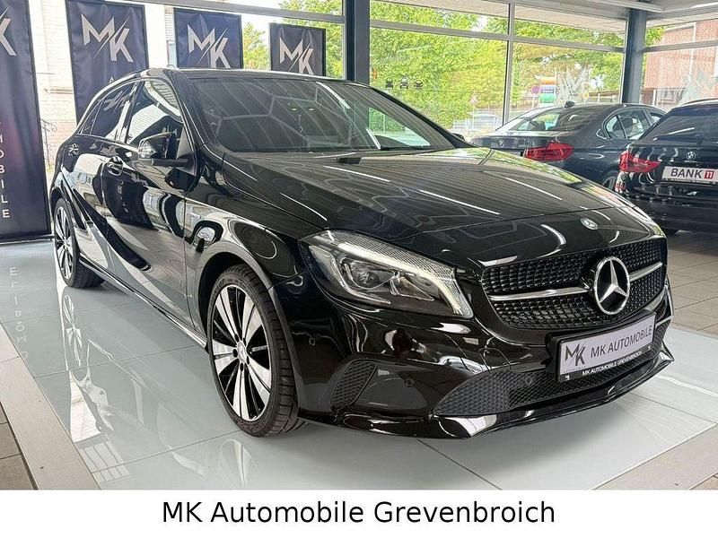 Schwarz Gebraucht 2016 Mercedes A200 Night Limousine | 17.500 € (Fairer Preis) - Bild 1/4