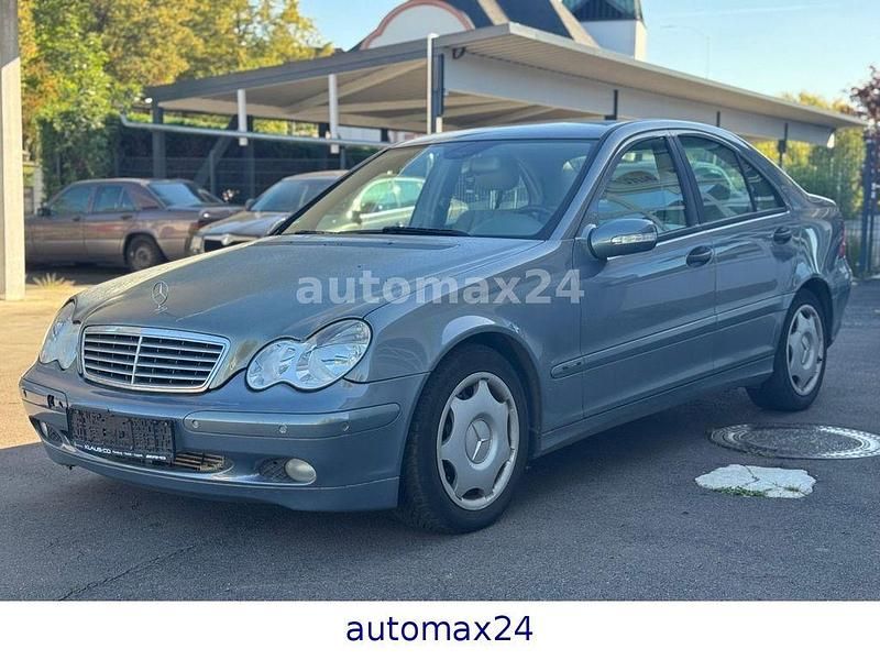 Grau Gebraucht 2004 Mercedes C200 Limousine | 3.499 € (Fairer Preis) - Bild 1/4