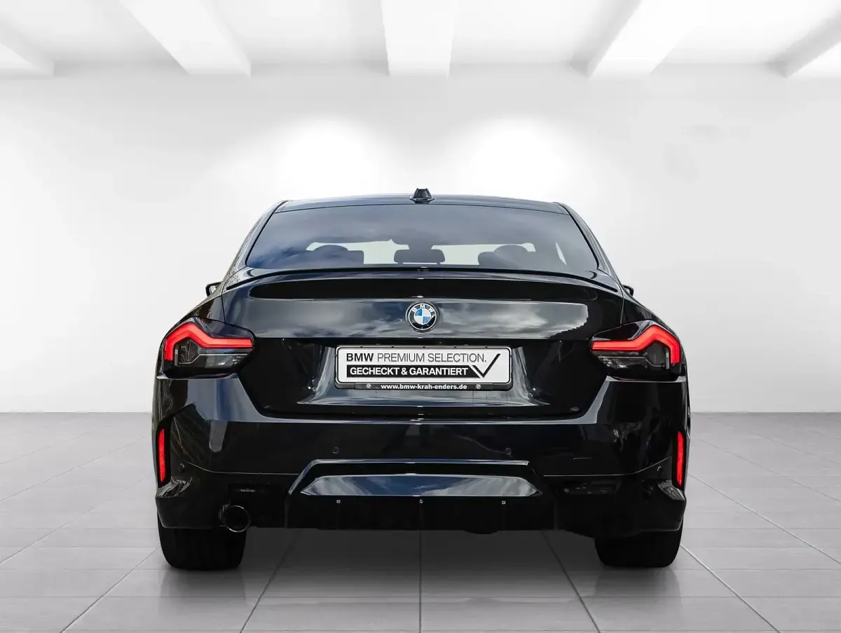 Gebraucht BMW 220 Shadowline 190 PS (139 kW) 2024 Black sapphire metallic Coupé