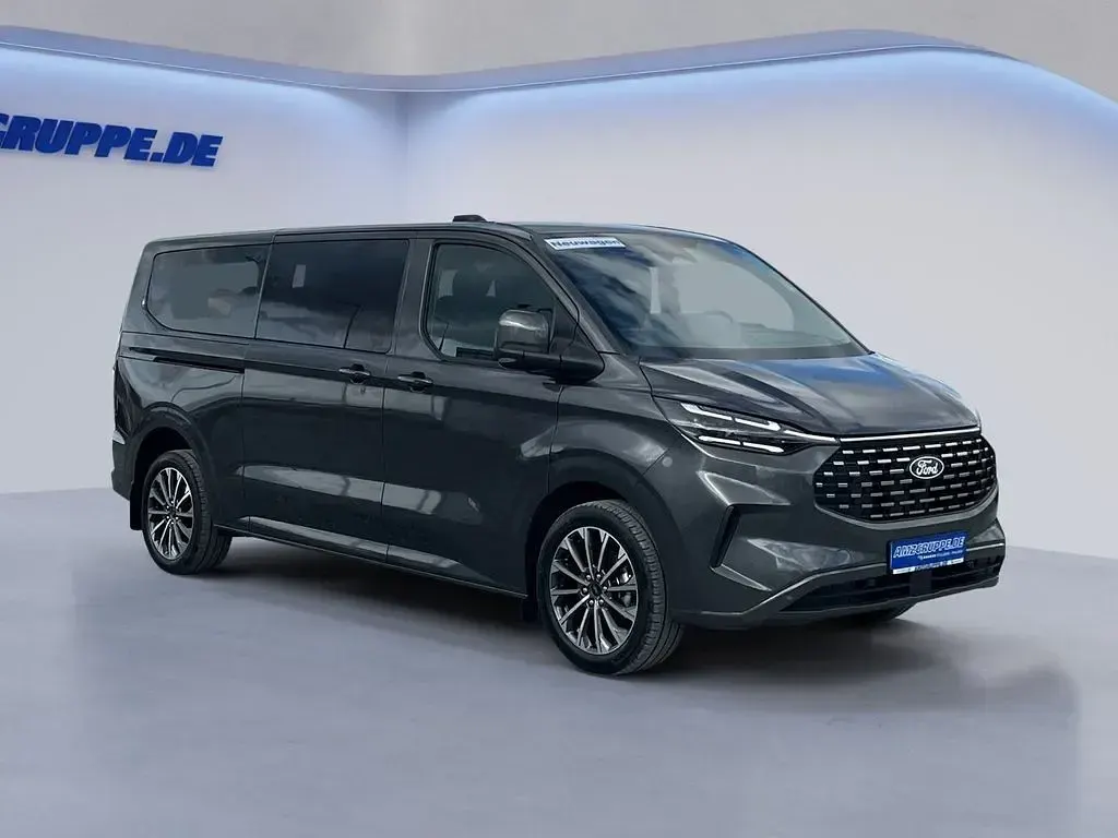 Gebraucht Ford Tourneo Titanium X 170 PS (125 kW) 2025 Van / Kleinbus
