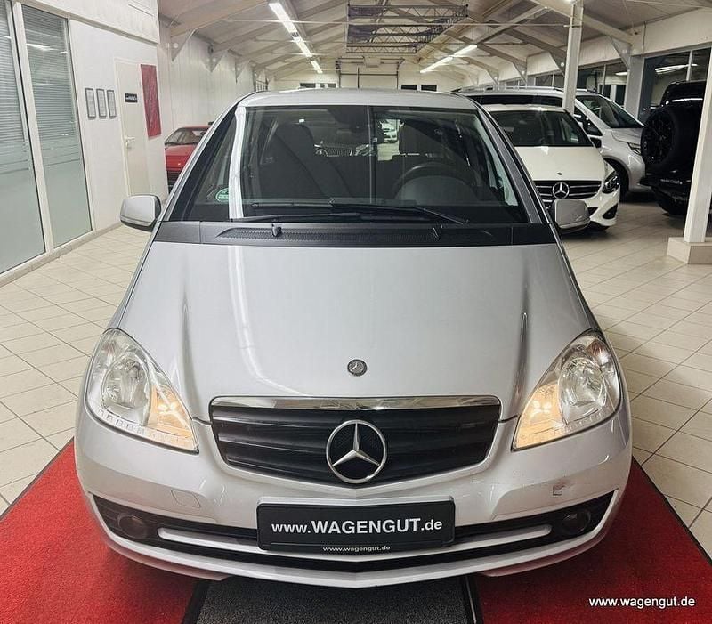Gebraucht Mercedes A160 95 PS (69 kW) 2010 Silber Limousine