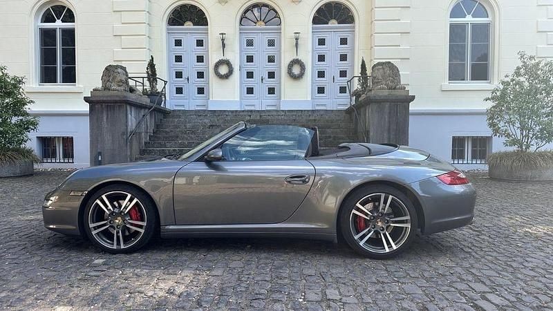 Grau Gebraucht 2007 Porsche 997 Chrono Cabrio | 57.911 € (Etwas zu teuer) - Bild 1/4