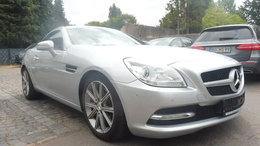 Gebraucht Mercedes SLK250 204 PS (150 kW) 2011 Silber Cabrio