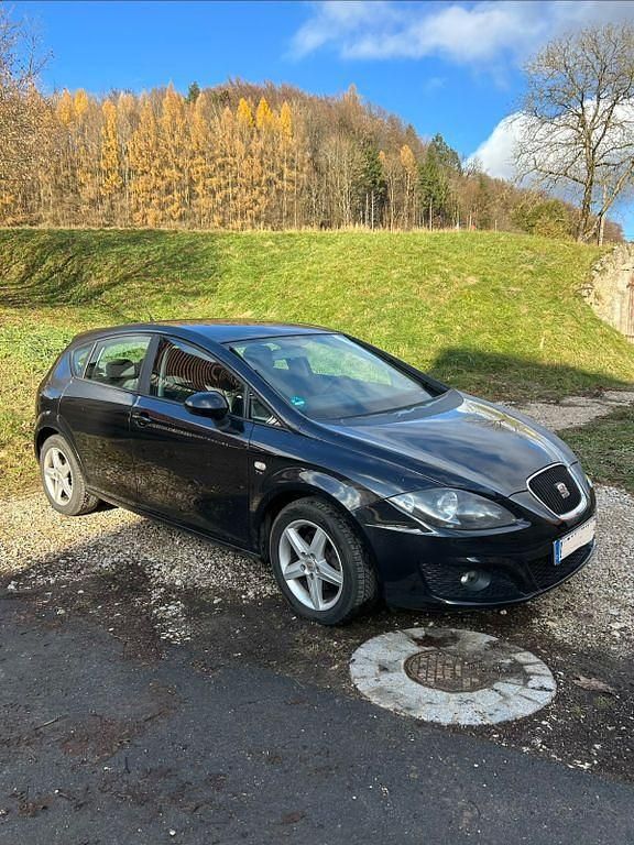 Schwarz Gebraucht 2010 Seat Leon Ecomotive Limousine | 4.700 € (Fairer Preis) - Bild 1/4