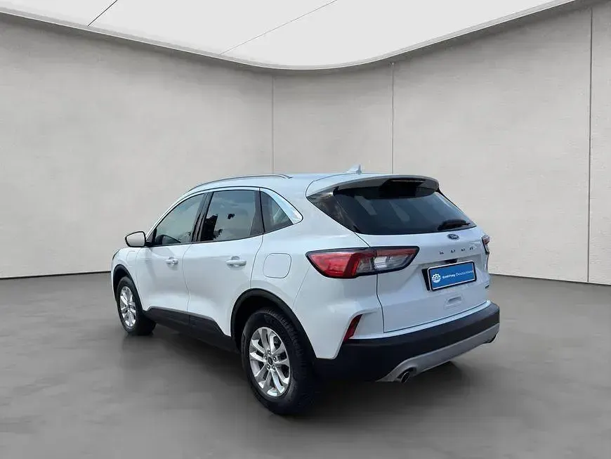 Gebraucht Ford Kuga Titanium 224 PS (164 kW) 2022 Frozen white SUV