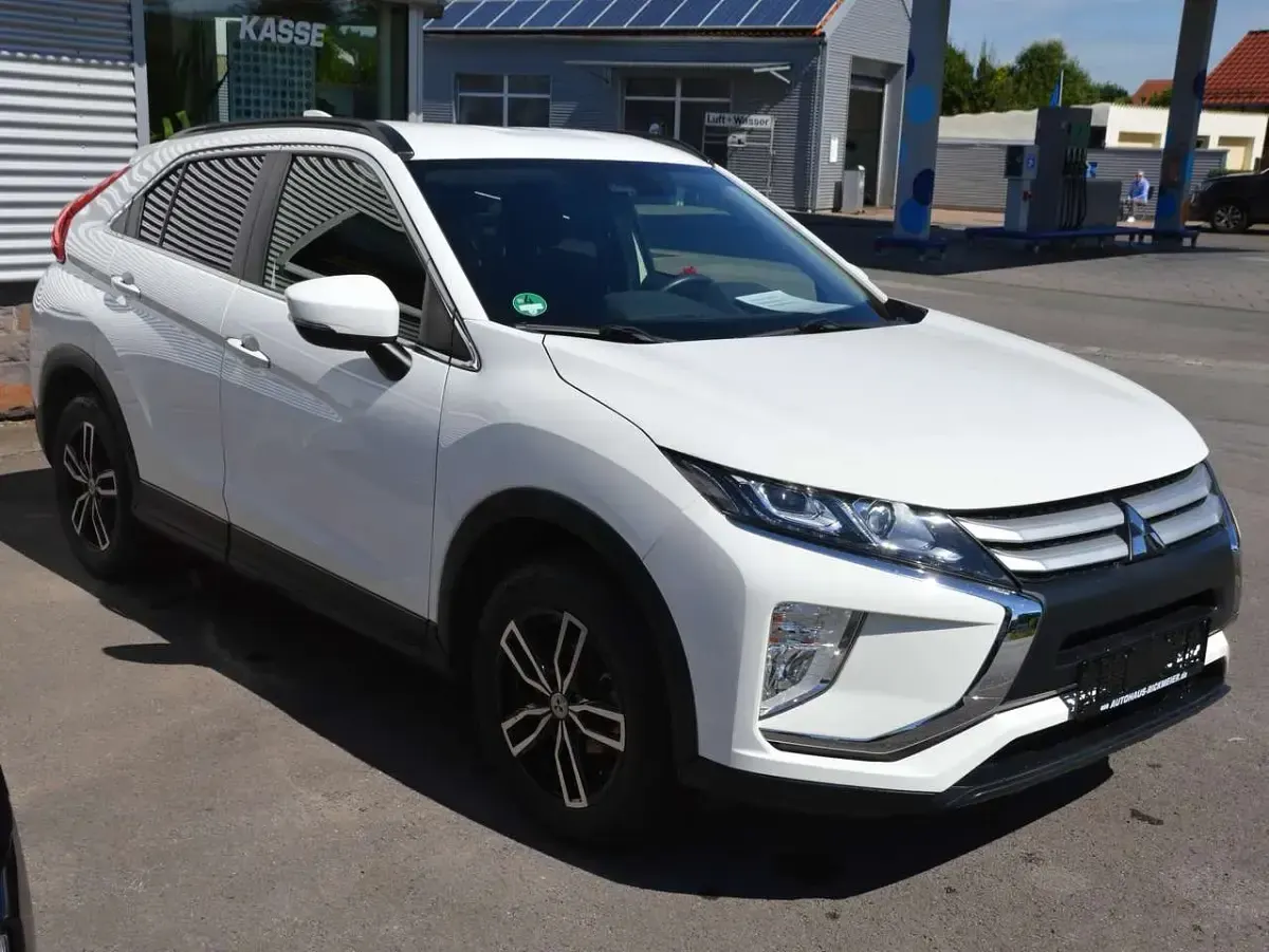 Gebraucht Mitsubishi Eclipse Cross Basis 163 PS (119 kW) 2018 Andenweiss (s) SUV