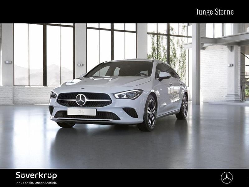 Unilack polarweiß Gebraucht 2022 Mercedes CLA250 Limousine | 24.490 € (Superpreis) - Bild 1/4