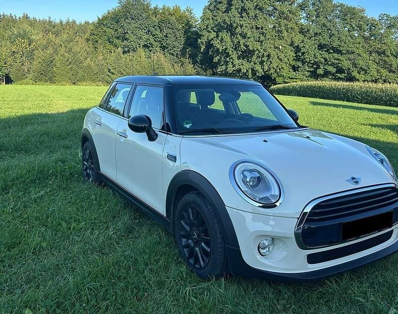 Weiß Gebraucht 2018 Mini Cooper D Pepper Kleinwagen | 15.000 € (Fairer Preis) - Bild 1/4