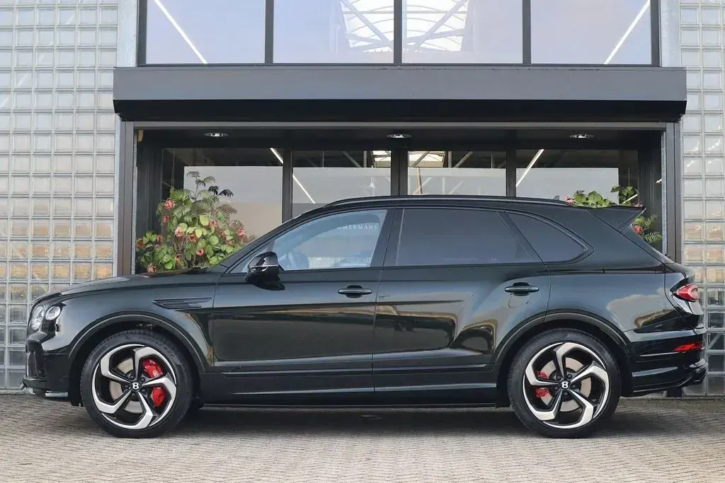 Gebraucht Bentley Bentayga Mulliner 551 PS (405 kW) 2024 Grün SUV