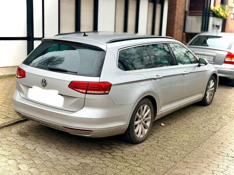 Gebraucht VW Passat Comfortline 150 PS (110 kW) 2018 Silber Kombi