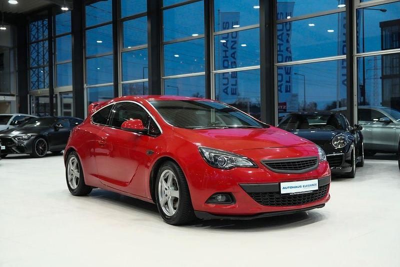 Gebraucht Opel Astra GTC Innovation 179 PS (131 kW) 2012 Rot Coupé
