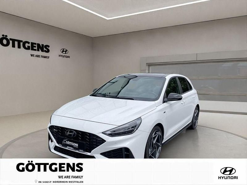 Weiß Gebraucht 2024 Hyundai i30 Limousine | 23.790 € (Fairer Preis) - Bild 1/4