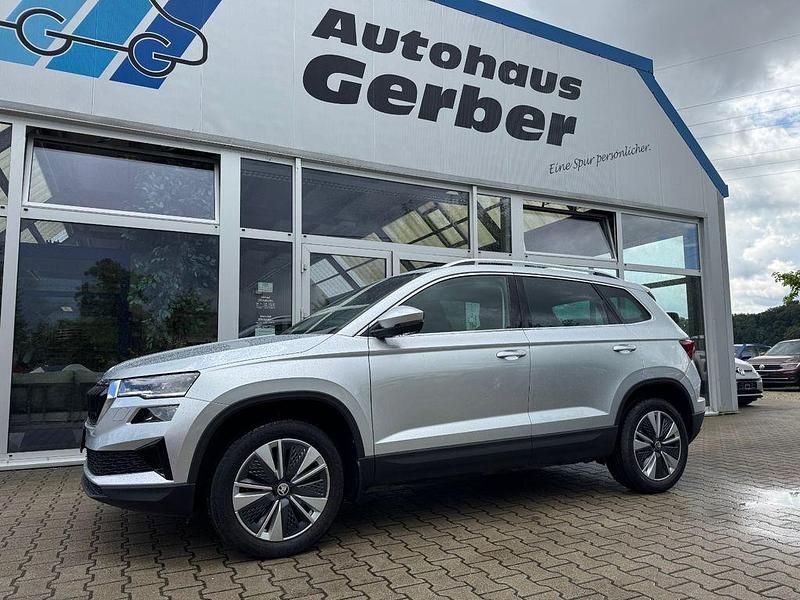 Silber Gebraucht 2024 Skoda Karoq Style SUV | 31.449 € (Fairer Preis) - Bild 1/4
