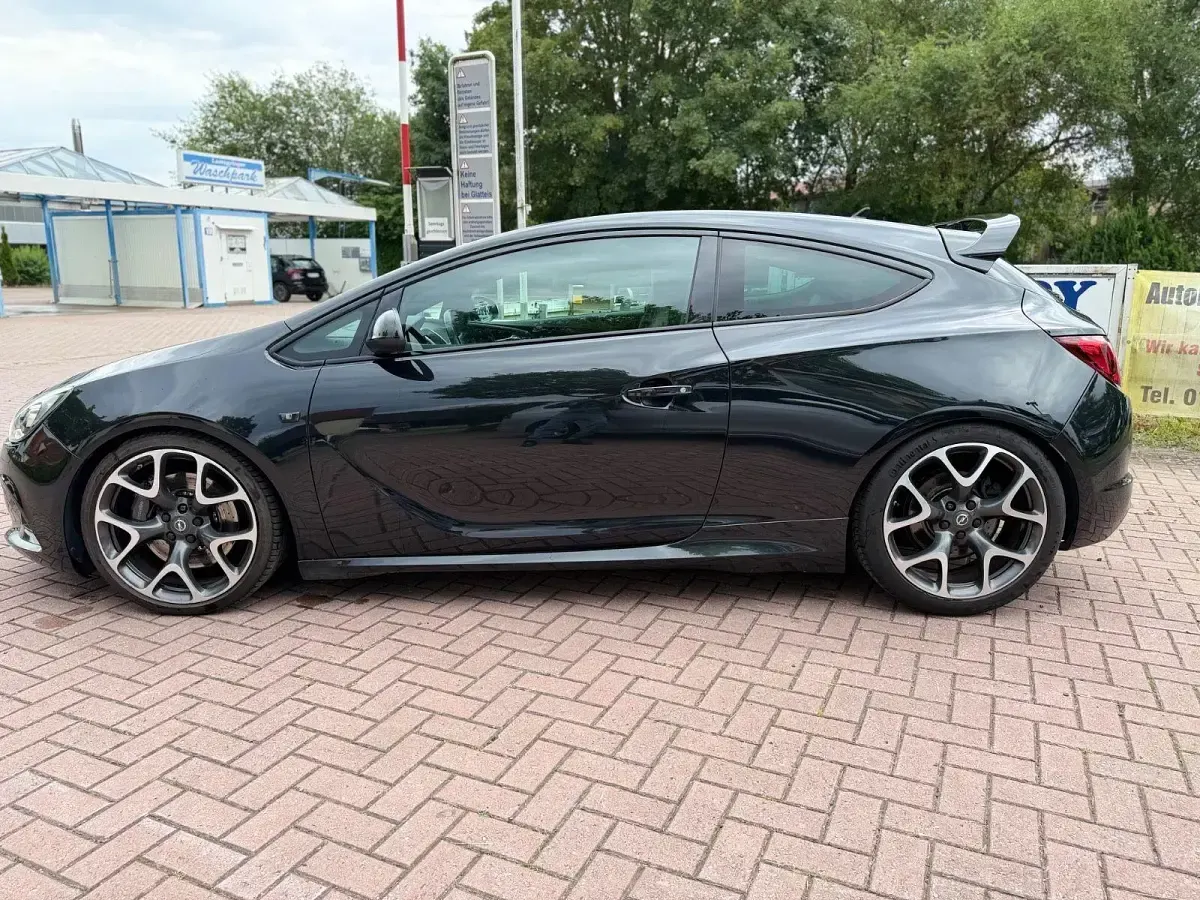 Gebraucht Opel Astra GTC OPC 280 PS (205 kW) 2015 Schwarz Coupé