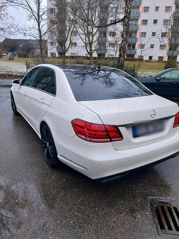 Gebraucht Mercedes E300 231 PS (169 kW) 2014 Weiß Limousine