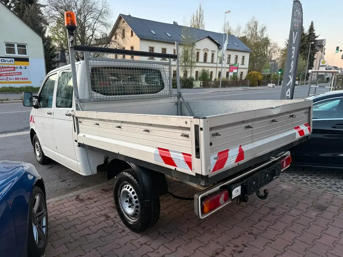 Używany VW T5 105 KM (77 kW) 2007 Biały Van