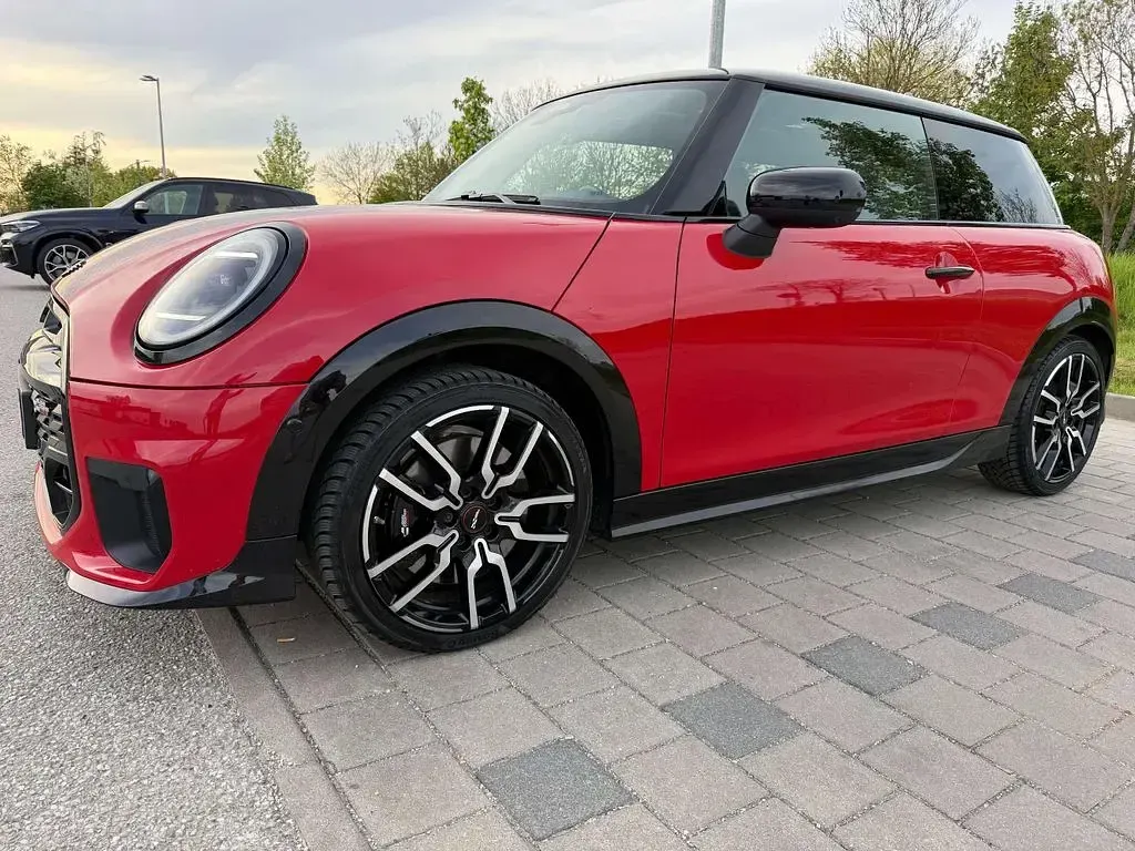 Gebraucht Mini John Cooper Works 204 PS (150 kW) 2024 Chili red ii Kleinwagen
