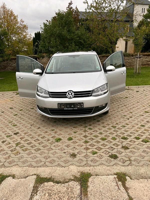 Silber Gebraucht 2010 VW Sharan Van / Kleinbus | 5.550 € (Superpreis) - Bild 1/4