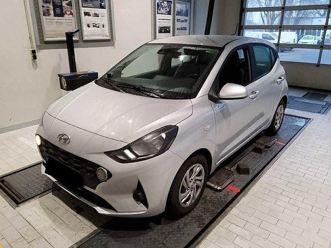 Sleeksilver Gebraucht 2021 Hyundai i10 Select Kleinwagen | 8.990 € (Guter Preis) - Bild 1/3