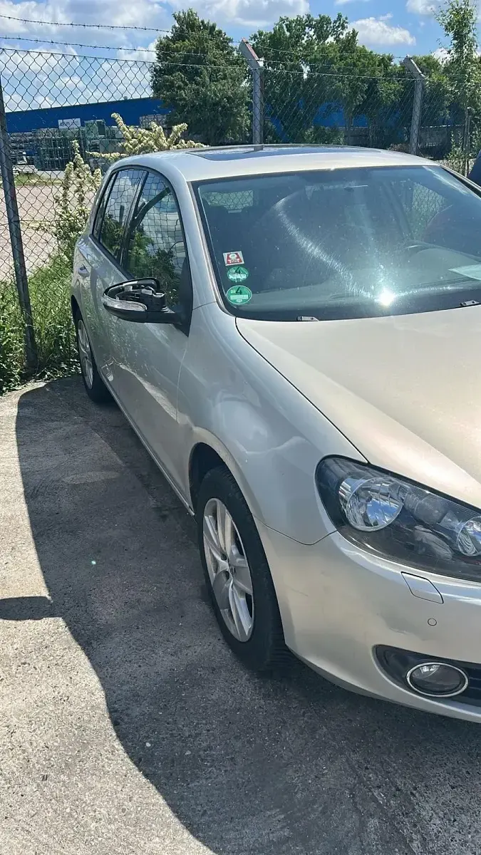 Gebraucht VW Golf VI 105 PS (77 kW) 2009 Silber Kleinwagen