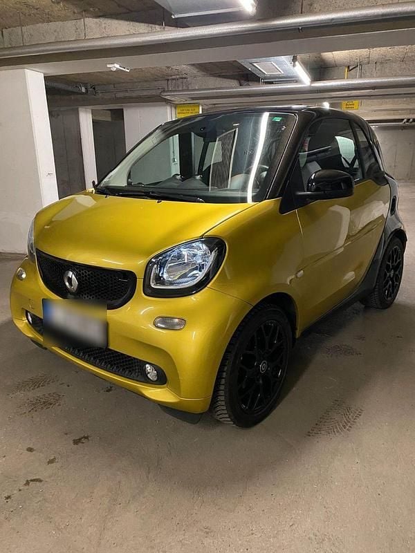 Gebraucht Smart ForTwo Coupé Passion 71 PS (52 kW) 2017 Gold Coupé