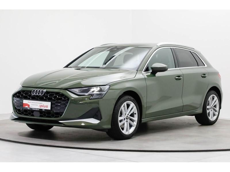 Gebraucht Audi A3 Ambiente 116 PS (85 kW) 2025 Grün Limousine