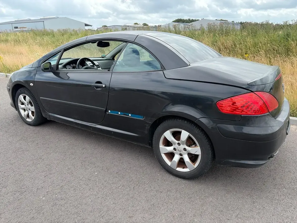 Gebraucht Peugeot 307 CC 140 PS (102 kW) 2007 Schwarz Cabrio