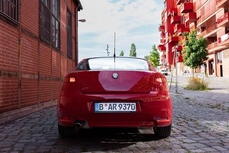 Gebraucht Alfa Romeo GT Distinctive 166 PS (122 kW) 2004 Rot Coupé