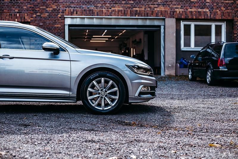 Gebraucht VW Passat Highline 150 PS (110 kW) 2018 Silber Kombi