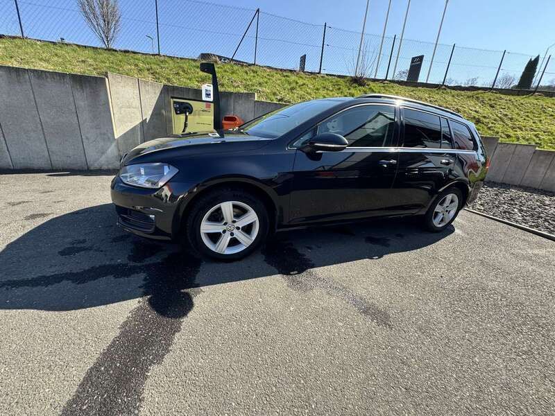 Schwarz Gebraucht 2013 VW Golf VII Comfortline Kombi | 7.500 € (Etwas zu teuer) - Bild 1/4