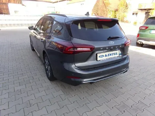 Używany Ford Focus ST-Line X 125 KM (91 kW) 2023 Szary Kombi