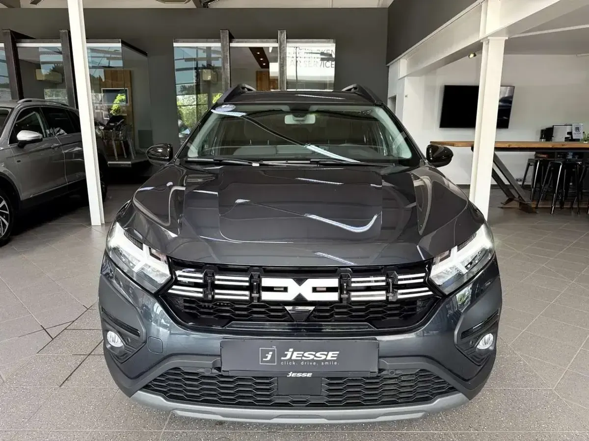 Gebraucht Dacia Jogger Extreme 110 PS (80 kW) 2023 Schiefergruen Van / Kleinbus