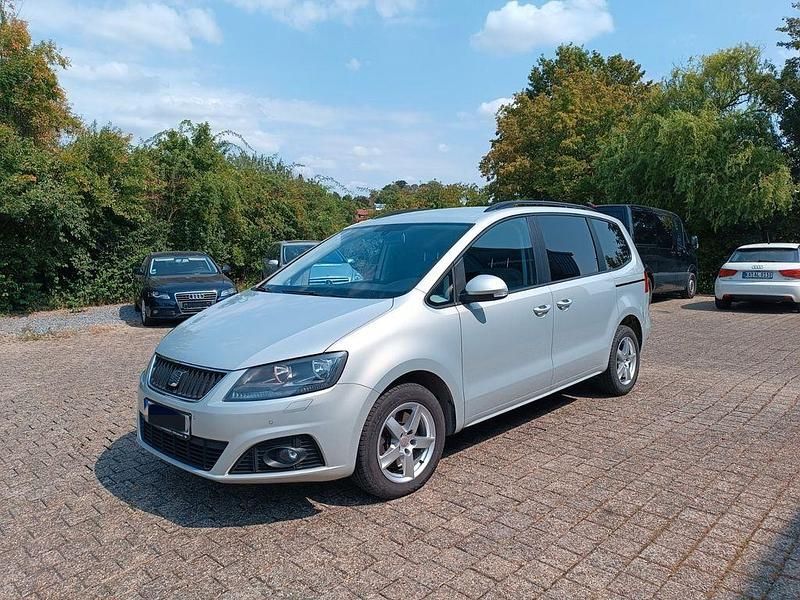 Silber Gebraucht 2012 Seat Alhambra Style Van / Kleinbus | 9.900 € (Fairer Preis) - Bild 1/4