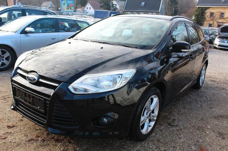 Gebraucht Ford Focus SYNC Edition 125 PS (91 kW) 2014 Schwarz Limousine