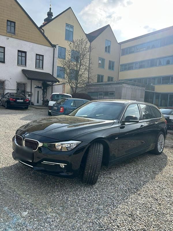 Gebraucht BMW 320 Luxury Line 184 PS (135 kW) 2015 Kombi