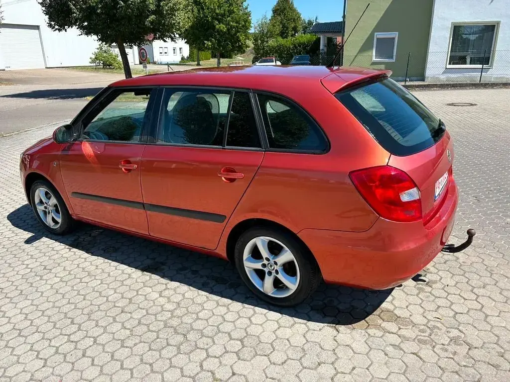 Gebraucht Skoda Fabia Ambiente 69 PS (50 kW) 2009 Orange Kombi