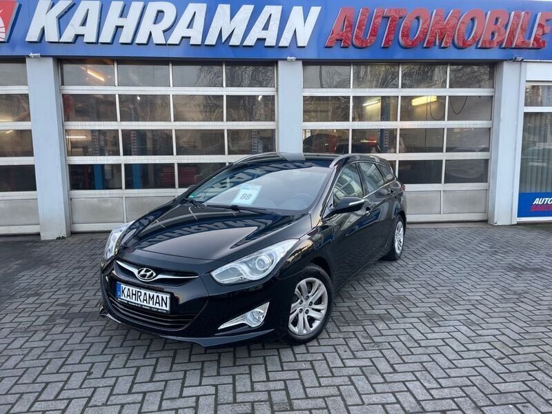 Schwarz Gebraucht 2013 Hyundai i40 Edition Kombi | 8.299 € (Fairer Preis) - Bild 1/4