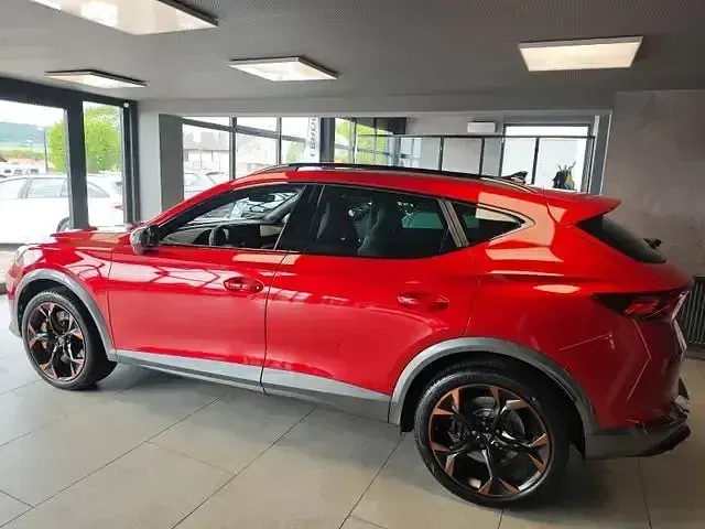 Używany Cupra Formentor VZ2 310 KM (228 kW) 2021 Czerwony SUV