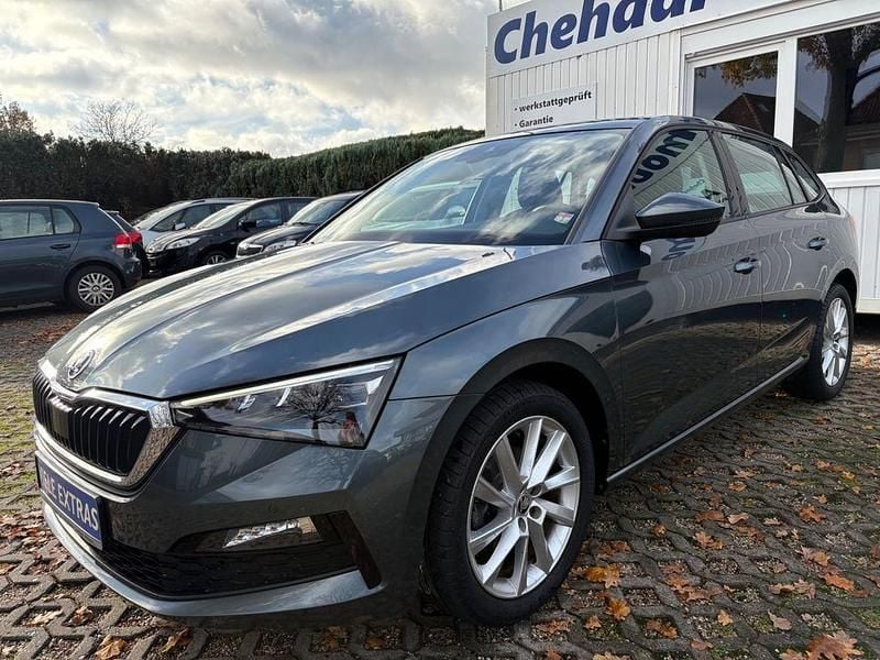 Grau Gebraucht 2019 Skoda Scala Style Kleinwagen | 16.990 € (Guter Preis) - Bild 1/4