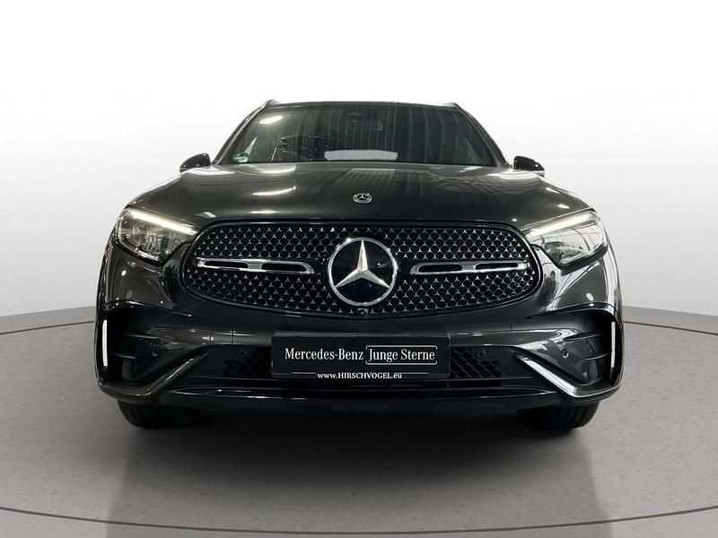 Gebraucht Mercedes GLC200 AMG line 204 PS (150 kW) 2025 Metalliclack graphitgrau SUV