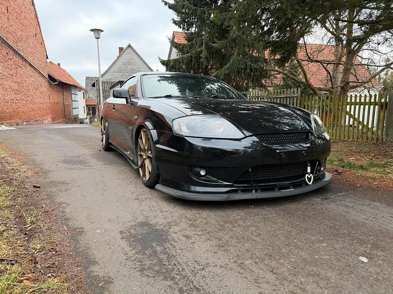 Schwarz Gebraucht 2005 Hyundai Coupé GLS Coupé | 4.000 € (Etwas zu teuer) - Bild 1/4