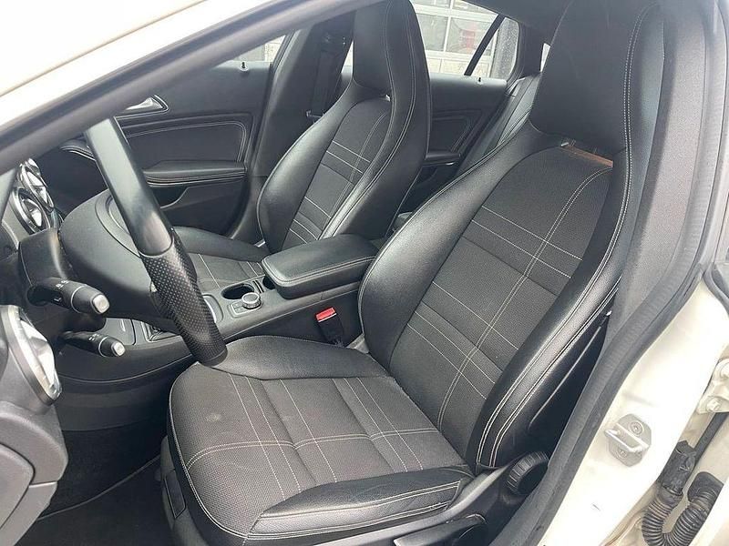 Gebraucht Mercedes CLA180 Shooting Brake AMG 122 PS (89 kW) 2015 Weiß Kombi