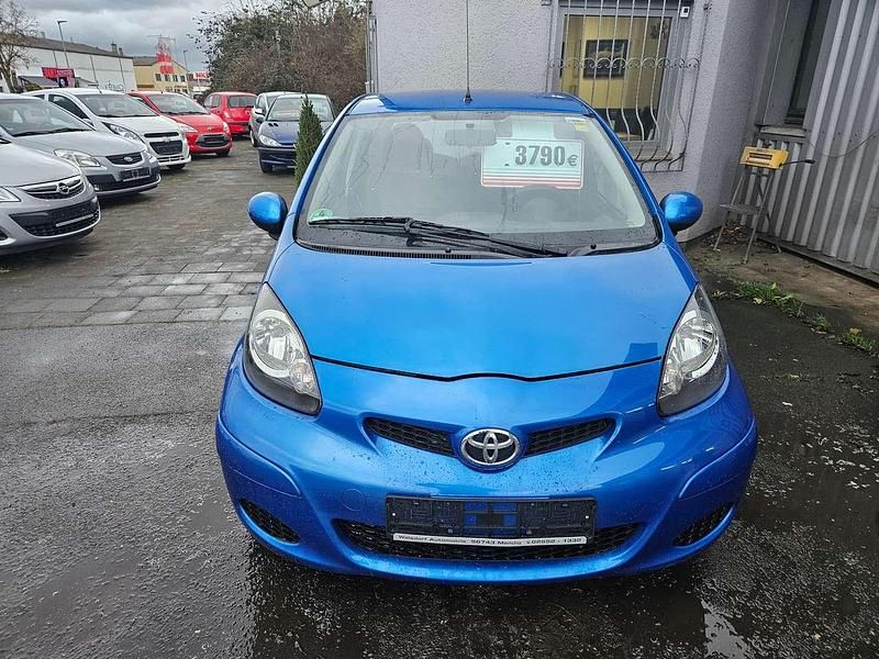 Gebraucht Toyota Aygo Cool 68 PS (50 kW) 2010 Blue metallic Kleinwagen